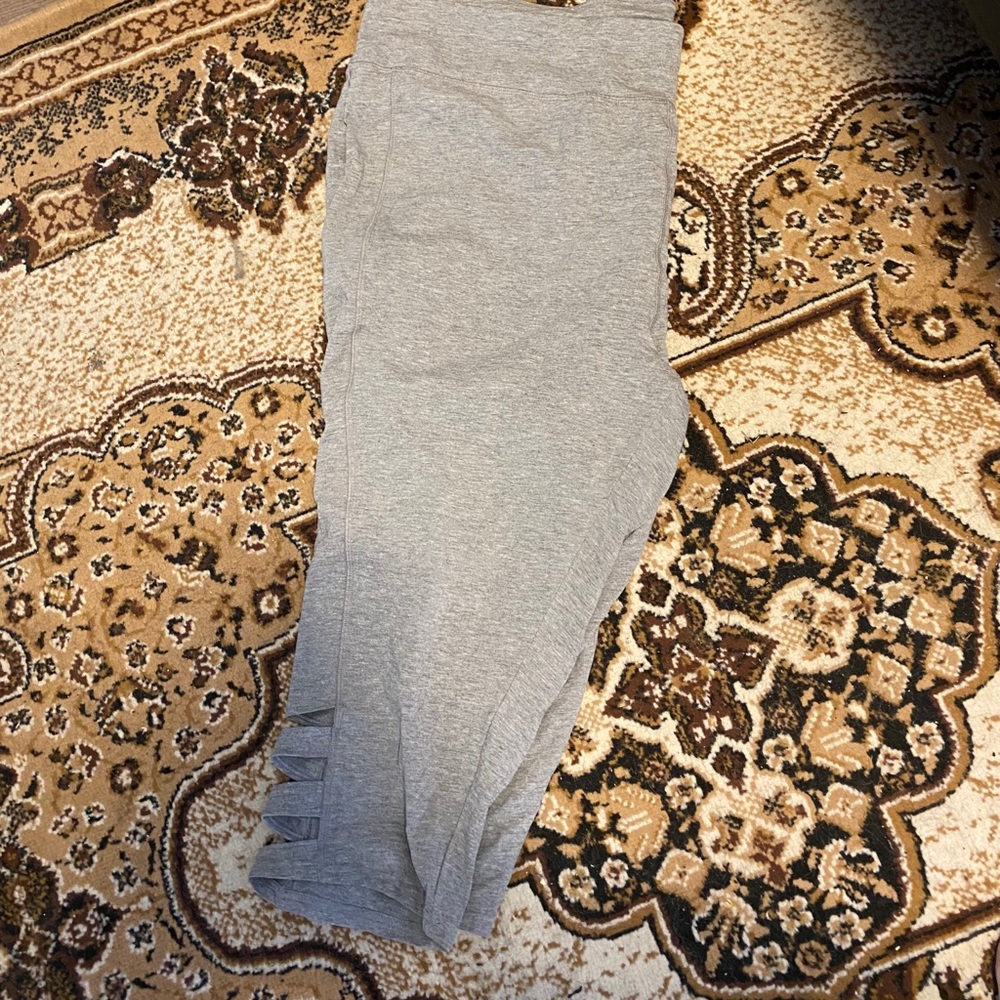 Capri pants